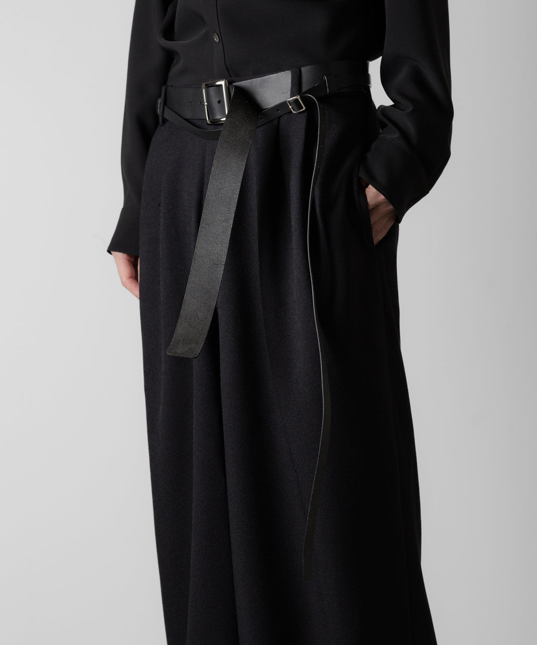 ato アトウのCOWHIDE DOUBLE BELT " WIDE "- BLACKの公式通販サイトsession福岡セレクトショップ