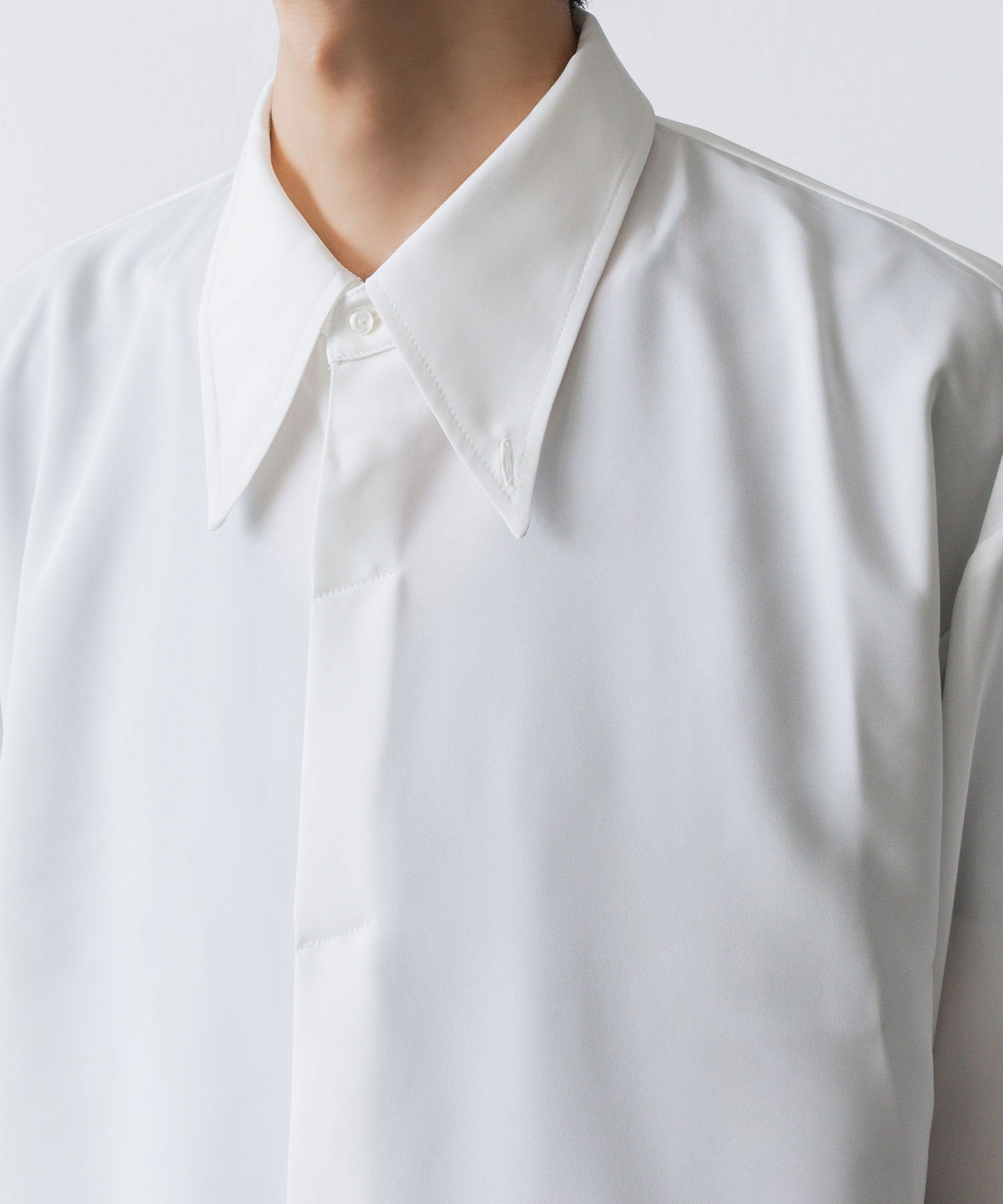 ato(アトウ)のCREPE DE CHINE  SHORT SCARF SHIRT - WHITEの公式通販サイトsession福岡セレクトショップ