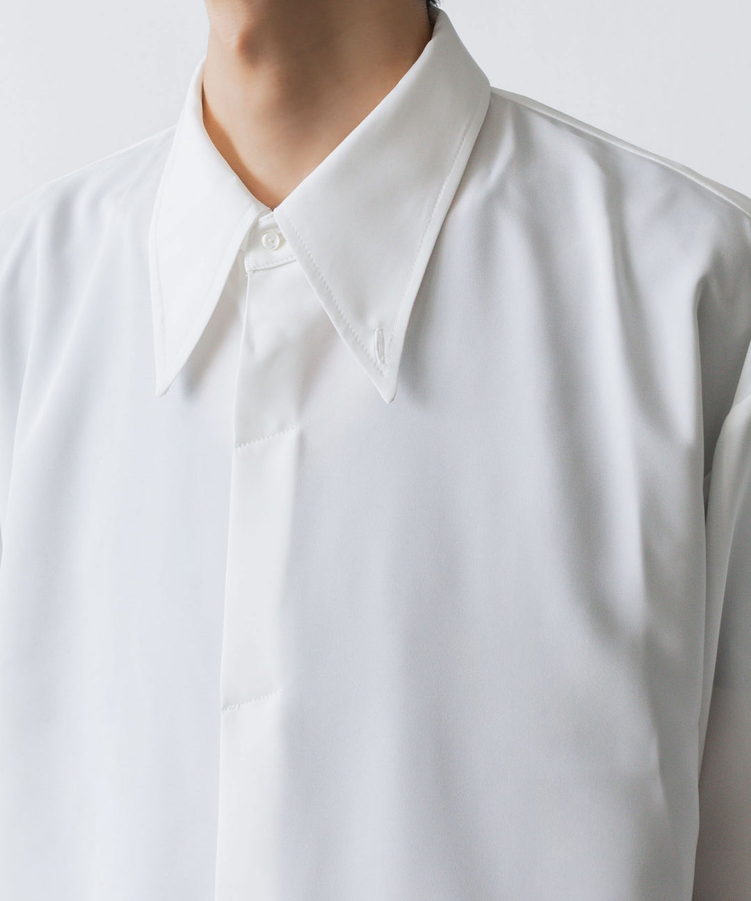 ato(アトウ)のCREPE DE CHINE  SHORT SCARF SHIRT - WHITEの公式通販サイトsession福岡セレクトショップ