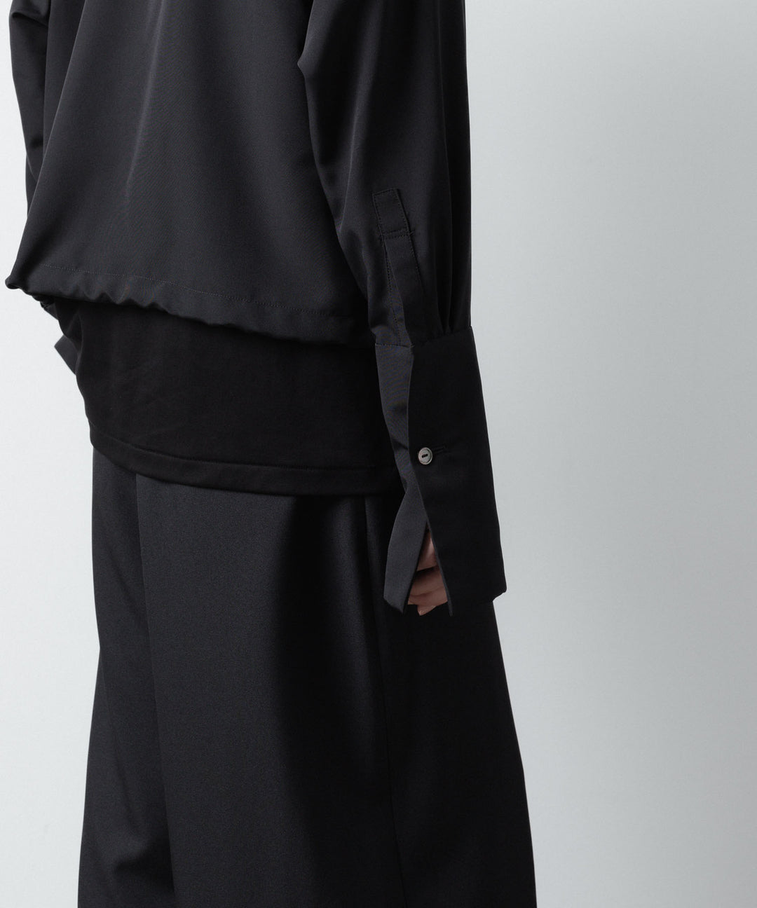 ato(アトウ)のDOUBLE CUFFS ZIP SHIRT - BLACKの公式通販サイトsession福岡セレクトショップ
