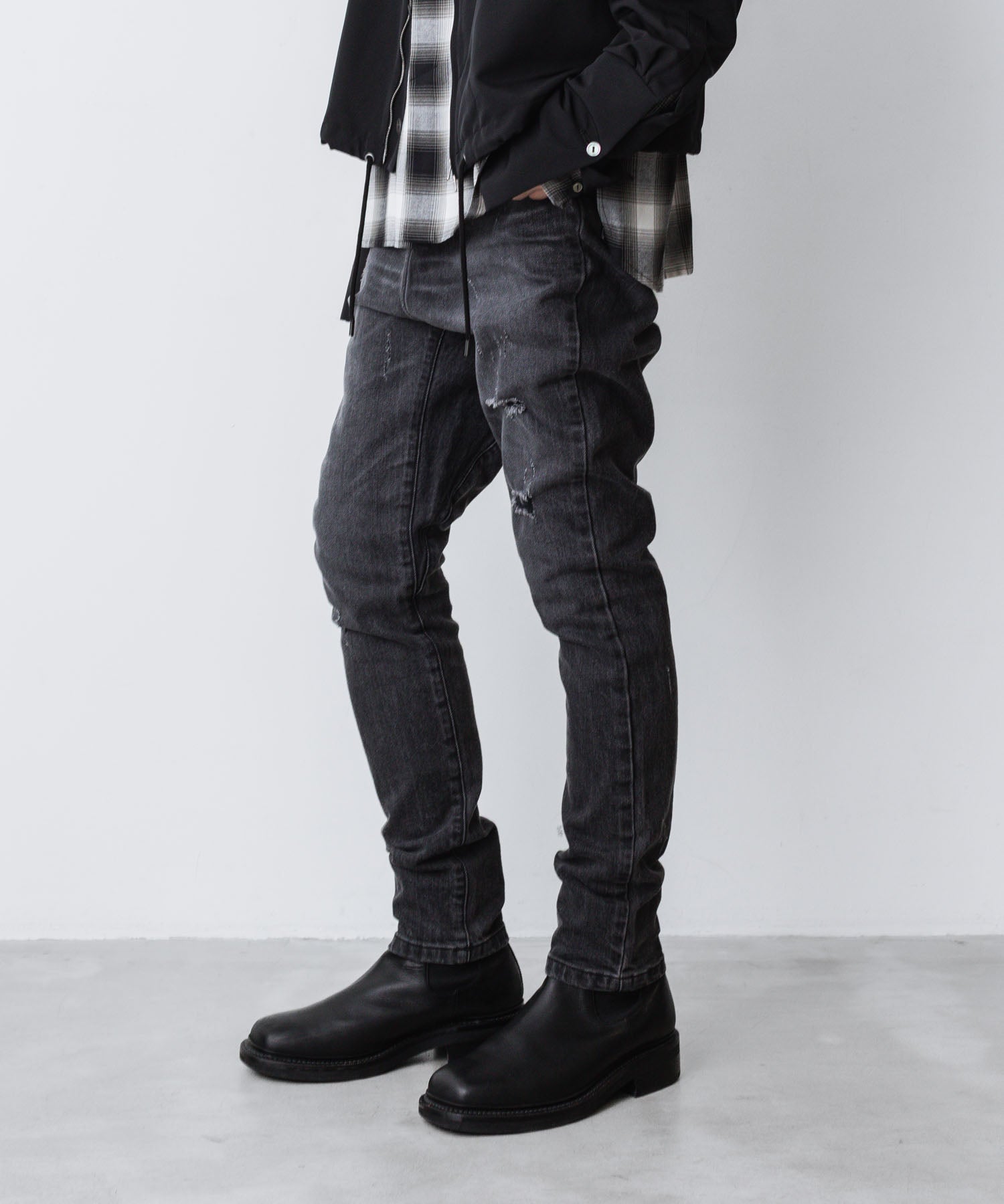 ato】DAMAGED STRETCH SARROUEL DENIM PANTS - BLACK | 公式通販サイト