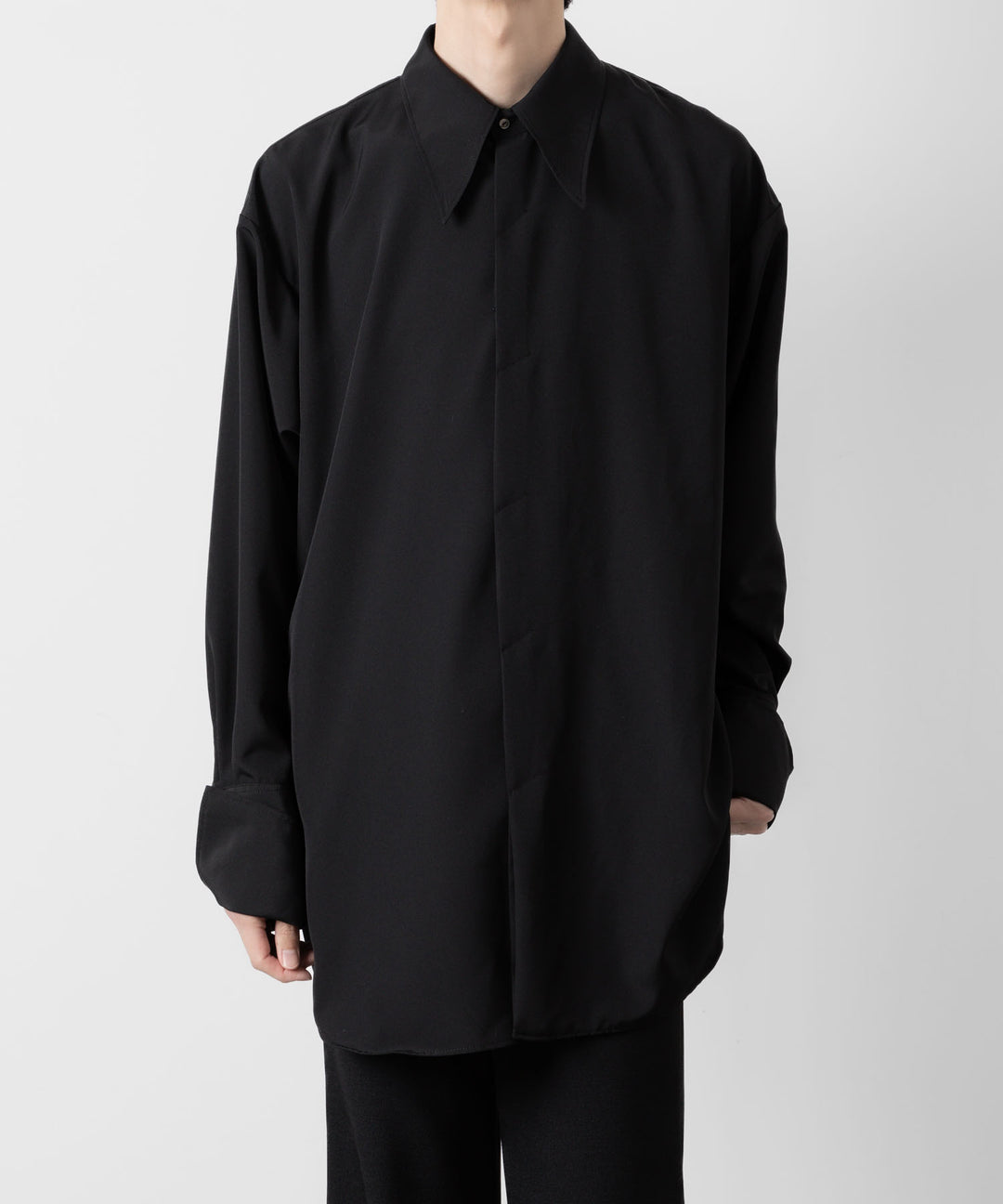 ato(アトウ)のOVERSIZED DOUBLE CUFFS SHIRT - BLACKの公式通販サイトsession福岡セレクトショップ