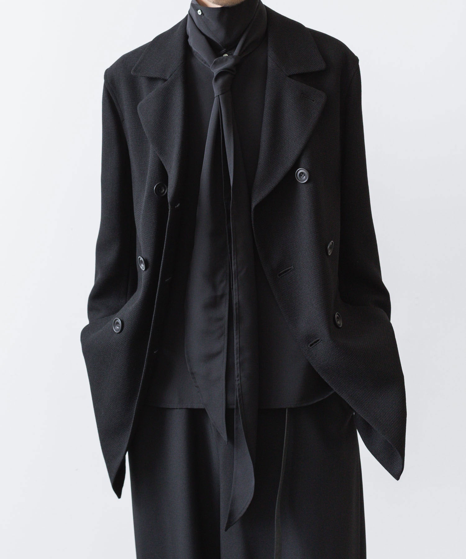 ato(アトウ)のCREPE DE CHINE  SHORT SCARF SHIRT - BLACKの公式通販サイトsession福岡セレクトショップ