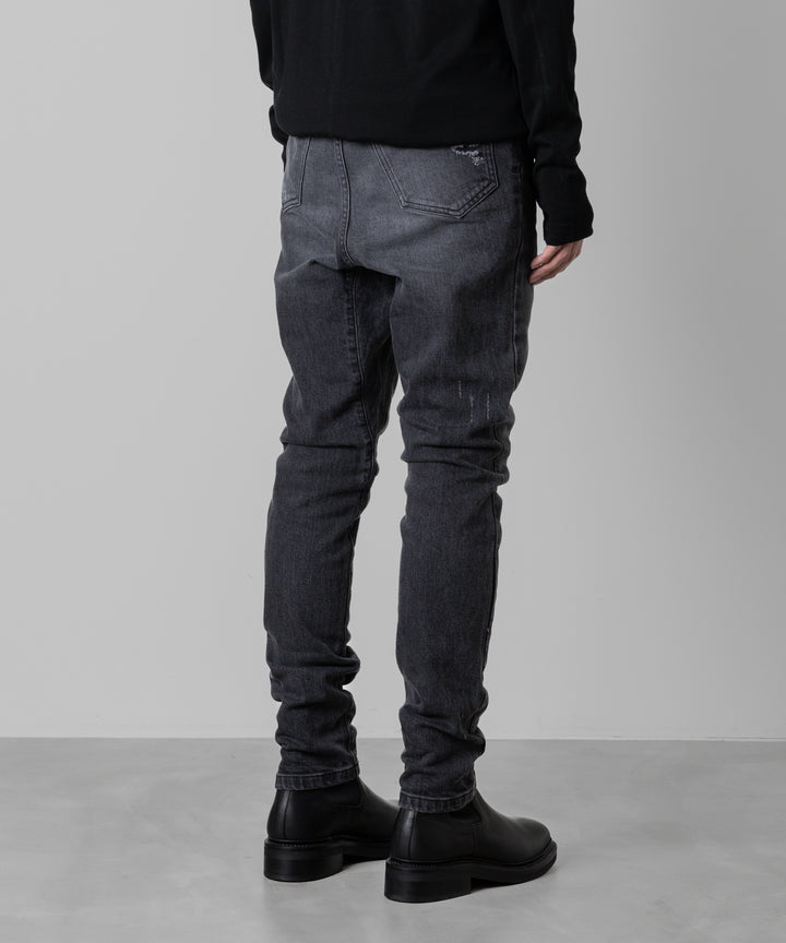 ato(アトウ)の23awコレクションのDAMAGED STRETCH SARROUEL DENIM PANTSのBLACK