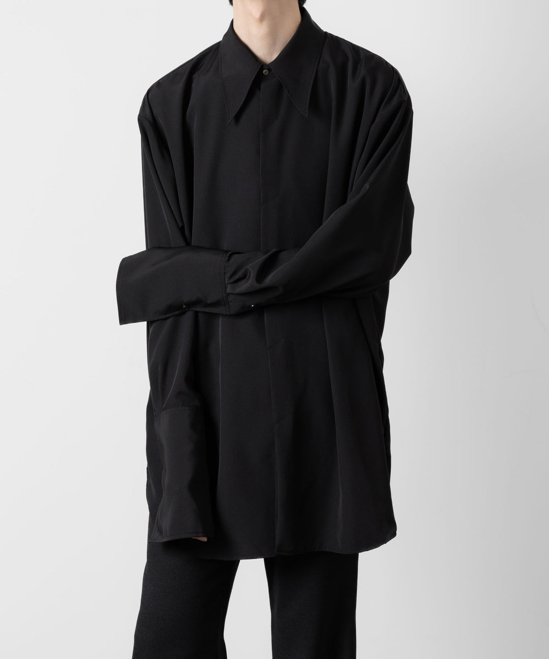 ato(アトウ)のOVERSIZED DOUBLE CUFFS SHIRT - BLACKの公式通販サイトsession福岡セレクトショップ