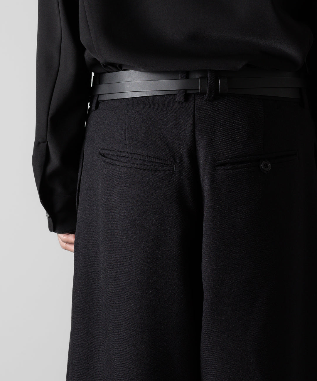 ato アトウのCOWHIDE DOUBLE BELT " WIDE "- BLACKの公式通販サイトsession福岡セレクトショップ