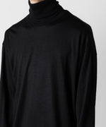 画像をギャラリービューアに読み込む, ato(アトウ)のWOOL JERSEY TURTLE NECK - BLACKの公式通販サイトsession福岡セレクトショップ
