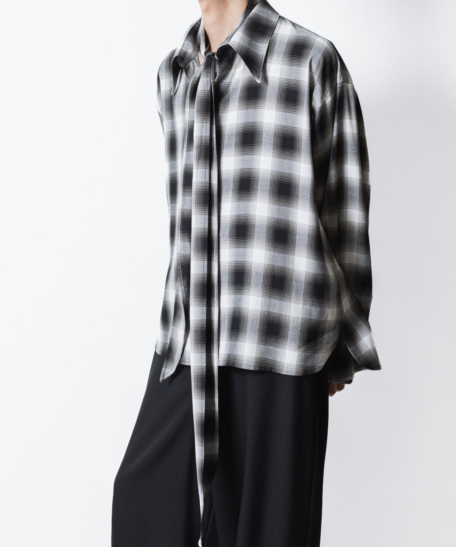 ato(アトウ)のOMBRE-CHECK SHORT SCARF SHIRT - BLACKの公式通販サイトsession福岡セレクトショップ
