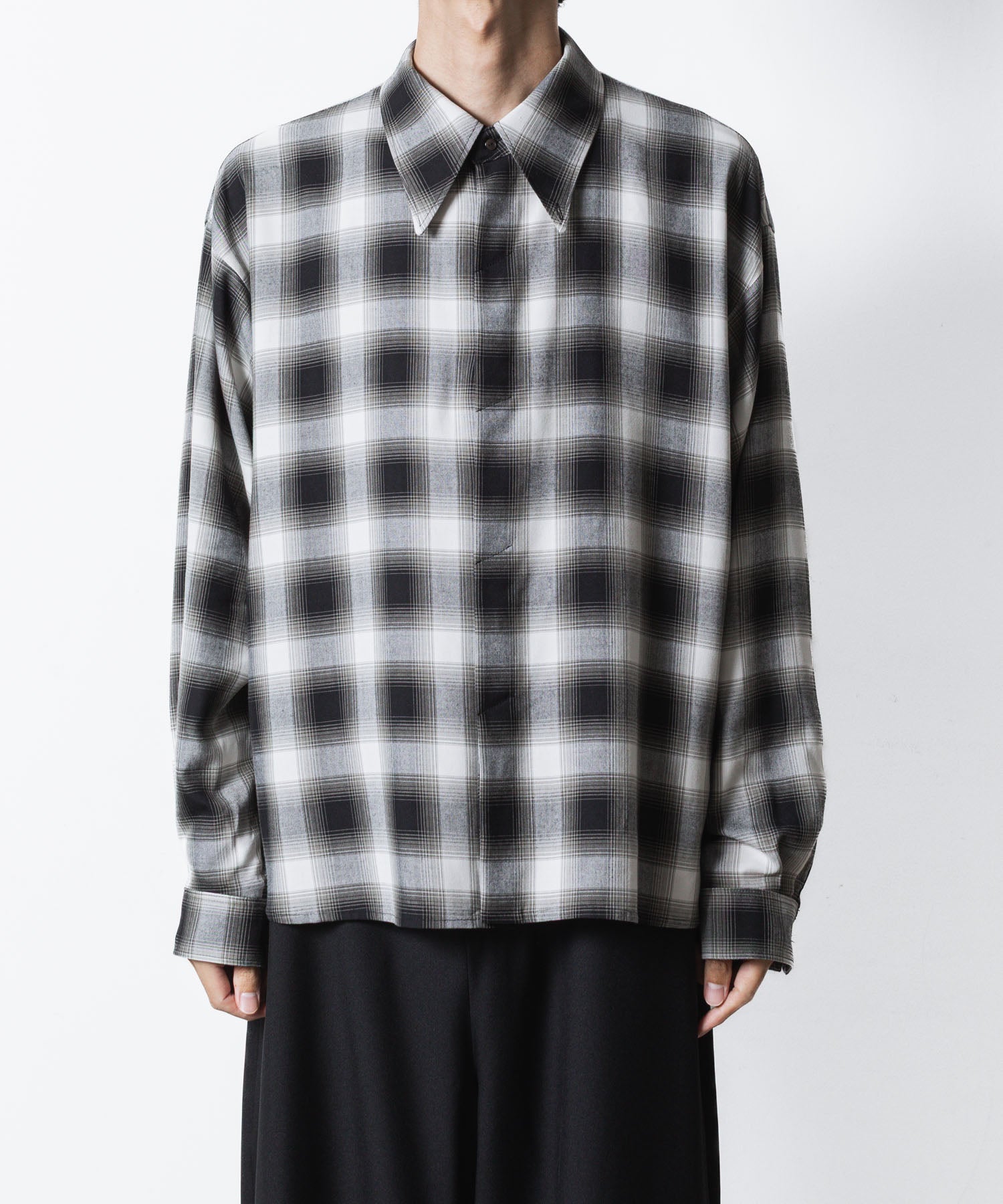 ato(アトウ)のOMBRE-CHECK SHORT SCARF SHIRT - BLACKの公式通販サイトsession福岡セレクトショップ