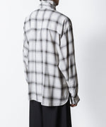 画像をギャラリービューアに読み込む, ato(アトウ)のOMBRE-CHECK SHORT SCARF SHIRT - WHITEの公式通販サイトsession福岡セレクトショップ
