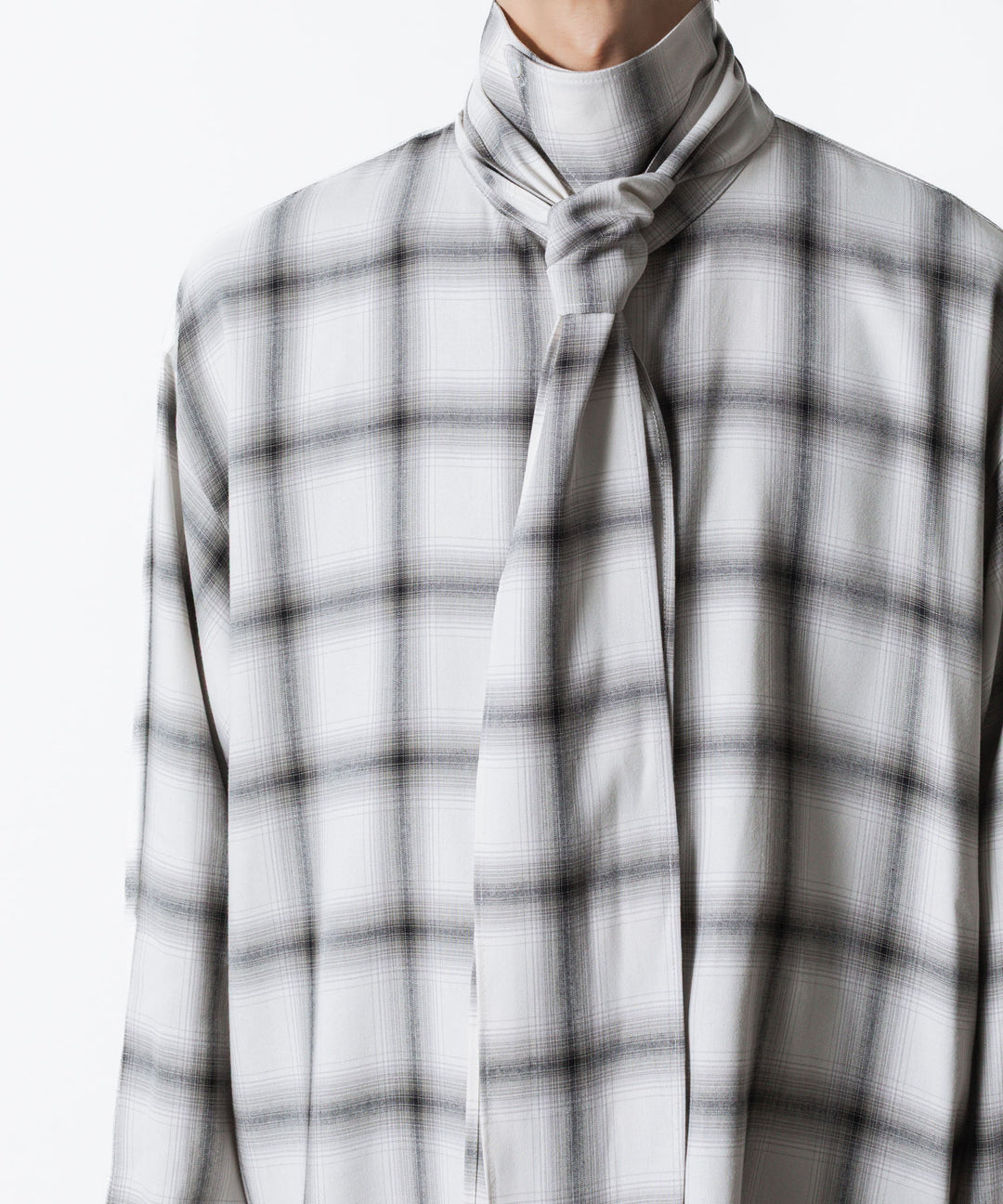 ato(アトウ)のOMBRE-CHECK SHORT SCARF SHIRT - WHITEの公式通販サイトsession福岡セレクトショップ