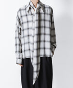 画像をギャラリービューアに読み込む, ato(アトウ)のOMBRE-CHECK SHORT SCARF SHIRT - WHITEの公式通販サイトsession福岡セレクトショップ
