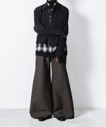 画像をギャラリービューアに読み込む, ato(アトウ)のOMBRE-CHECK SHORT SCARF SHIRT - BLACKの公式通販サイトsession福岡セレクトショップ
