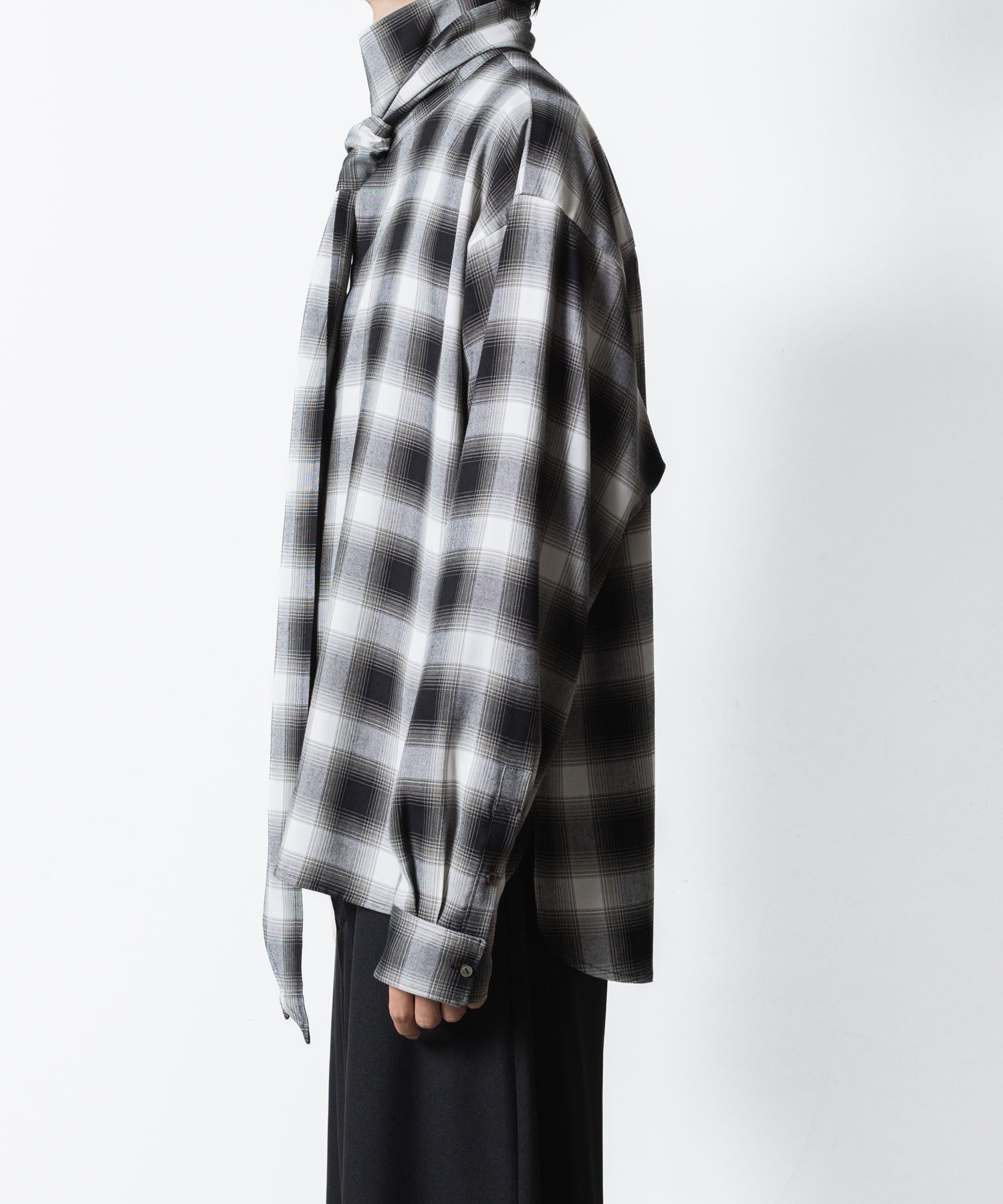 ato(アトウ)のOMBRE-CHECK SHORT SCARF SHIRT - BLACKの公式通販サイトsession福岡セレクトショップ