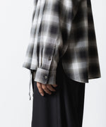 画像をギャラリービューアに読み込む, ato(アトウ)のOMBRE-CHECK SHORT SCARF SHIRT - BLACKの公式通販サイトsession福岡セレクトショップ
