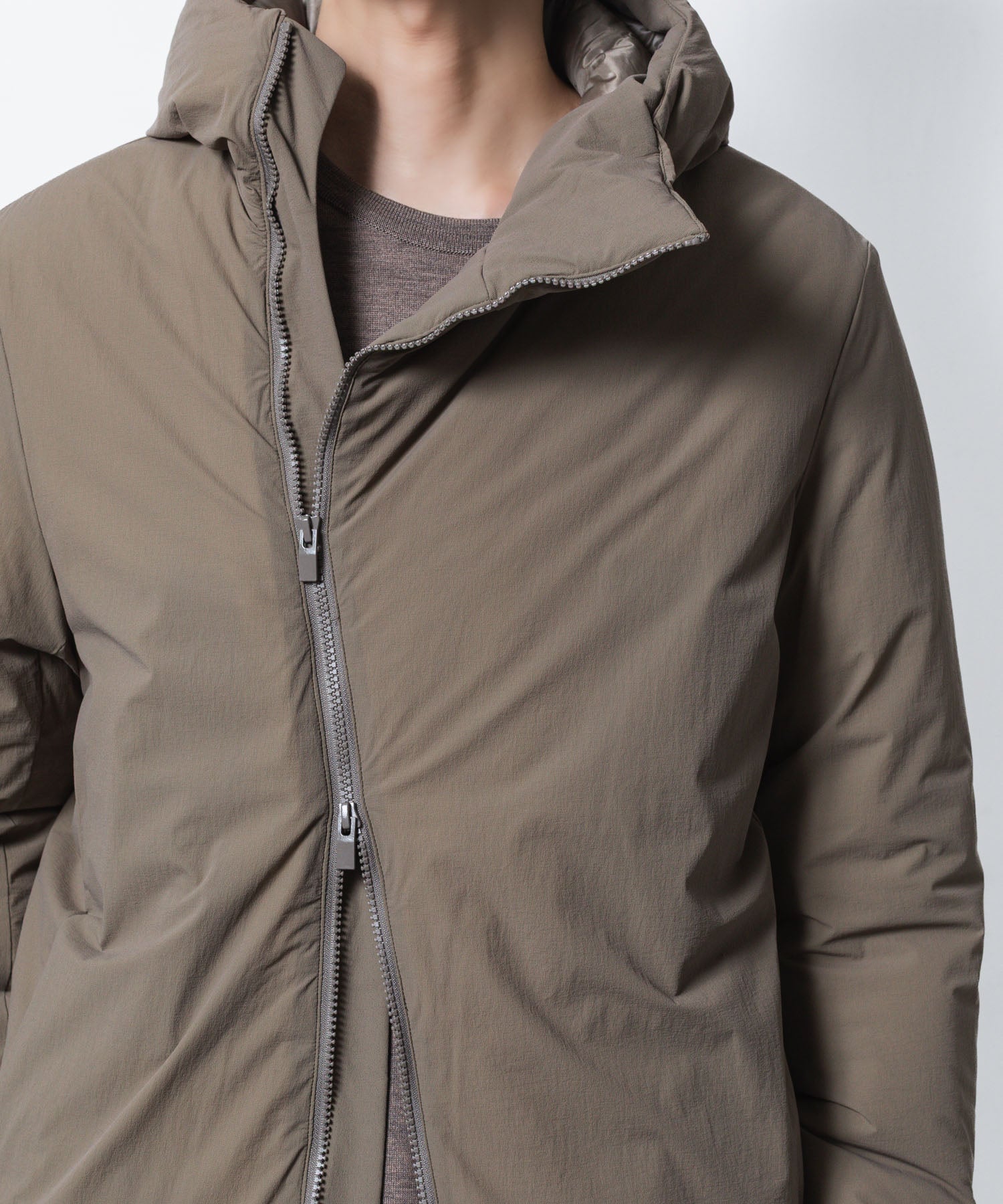 ATTACHMENT / EXCLUSIVE ITEMアタッチメントのNY 2WAY STRECH ROUND ZIP HOODED JACKET - CAMELの公式通販サイトsession福岡セレクトショップ