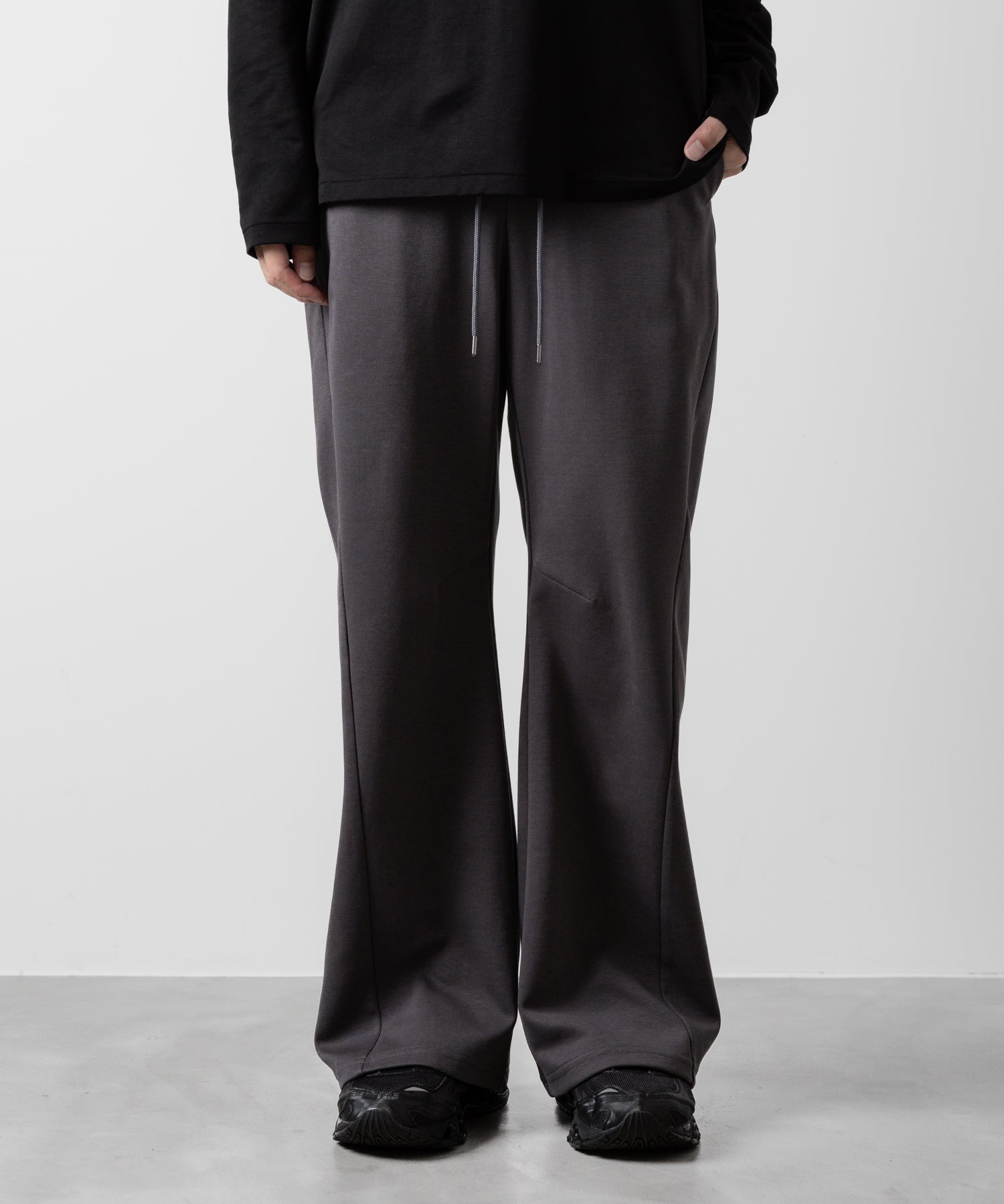 ATTACHMENT アタッチメントのCO/PE DOUBLE KNIT THREE DIMENSIONAL WIDE PANTS - D.GRAY 公式通販サイトsession福岡セレクトショップ