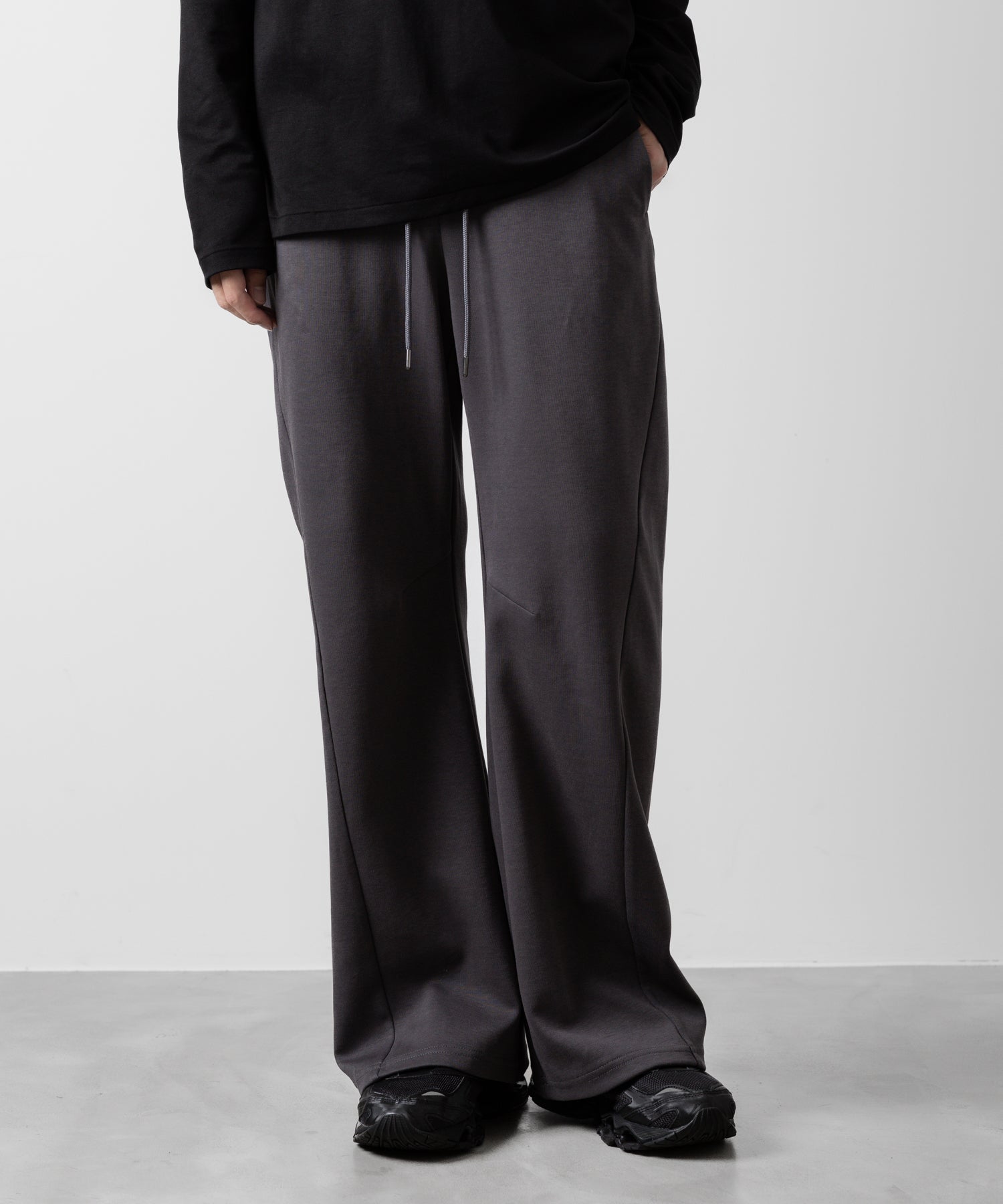 ATTACHMENT アタッチメントのCO/PE DOUBLE KNIT THREE DIMENSIONAL WIDE PANTS - D.GRAY 公式通販サイトsession福岡セレクトショップ