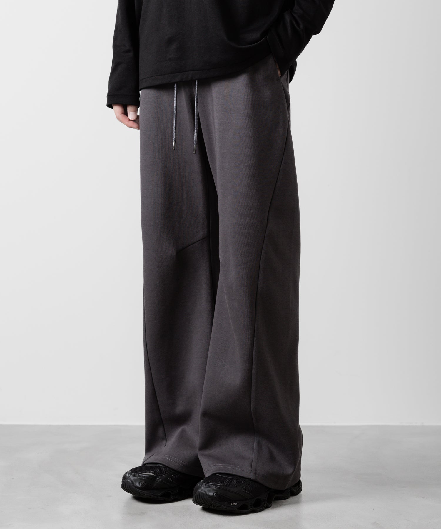 ATTACHMENT アタッチメントのCO/PE DOUBLE KNIT THREE DIMENSIONAL WIDE PANTS - D.GRAY 公式通販サイトsession福岡セレクトショップ