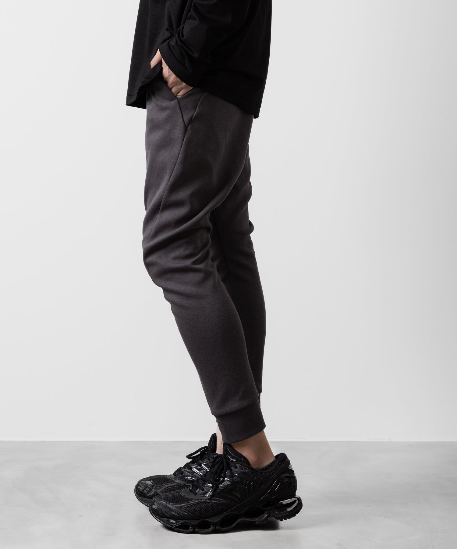 ATTACHMENT アタッチメントのCO/PE DOUBLE KNIT THREE DIMENSIONAL JOGGER PANTS - D.GRAY 公式通販サイトsession福岡セレクトショップ