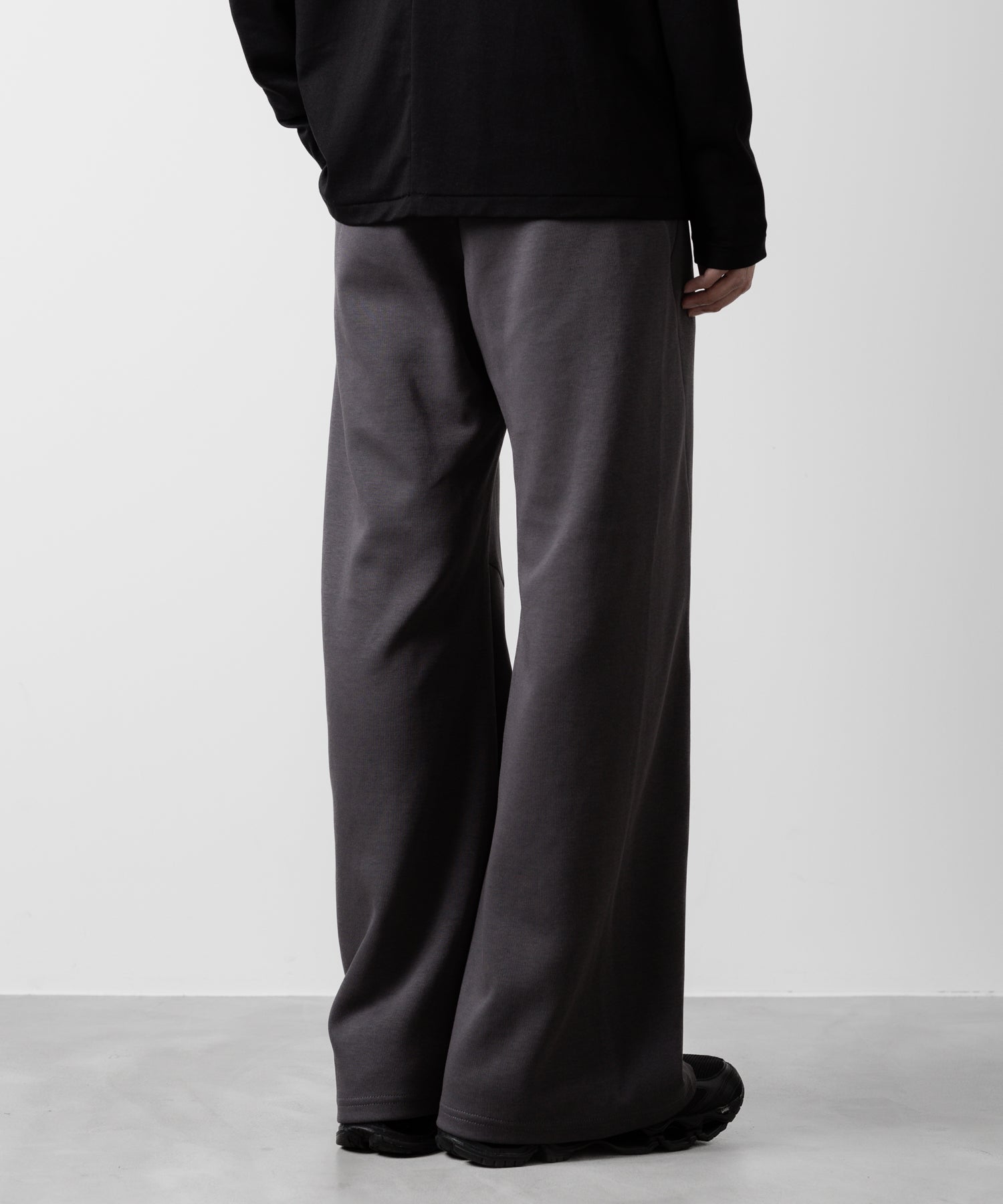 ATTACHMENT アタッチメントのCO/PE DOUBLE KNIT THREE DIMENSIONAL WIDE PANTS - D.GRAY 公式通販サイトsession福岡セレクトショップ