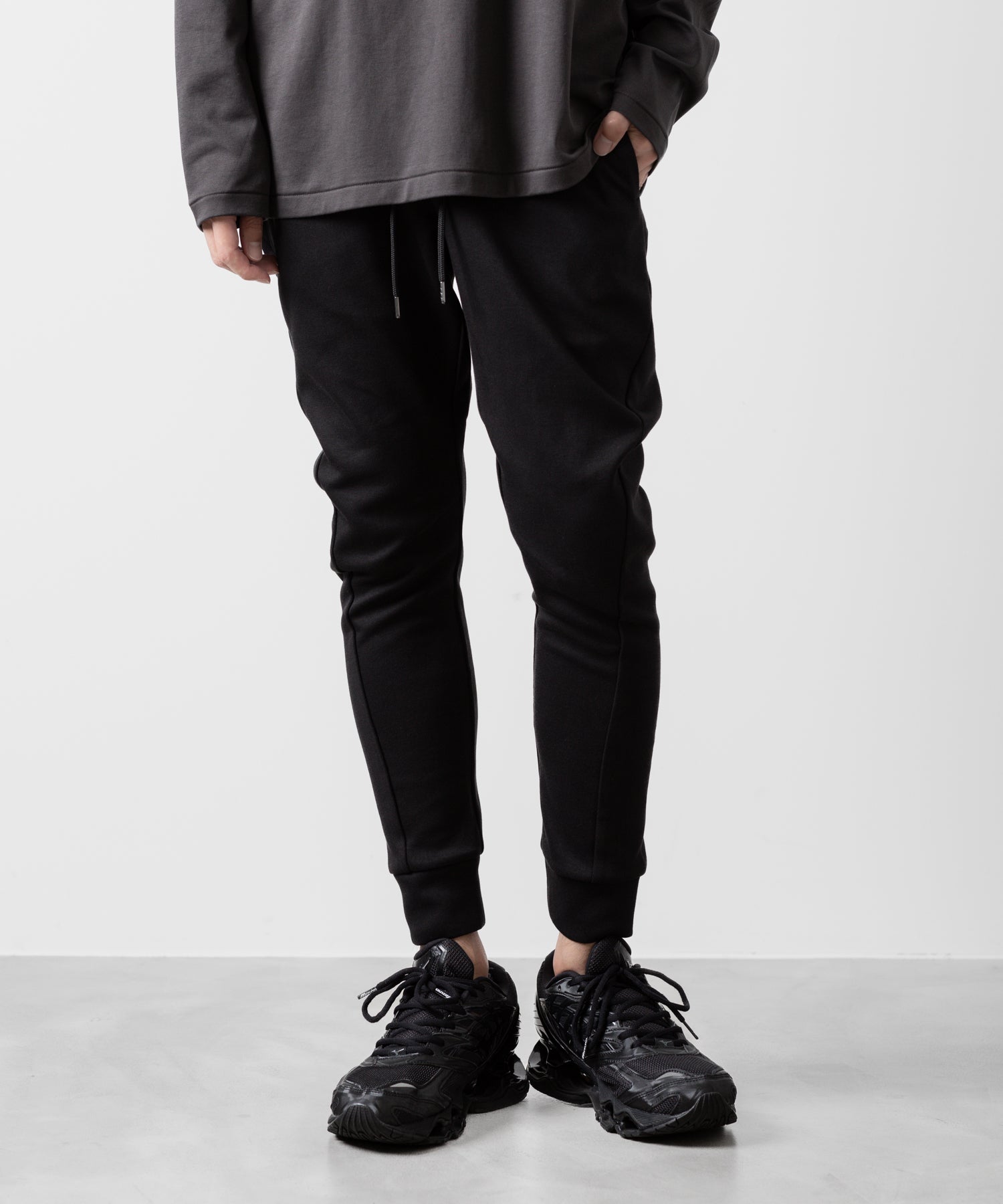 ATTACHMENT アタッチメントのCO/PE DOUBLE KNIT THREE DIMENSIONAL JOGGER PANTS - BLACK 公式通販サイトsession福岡セレクトショップ