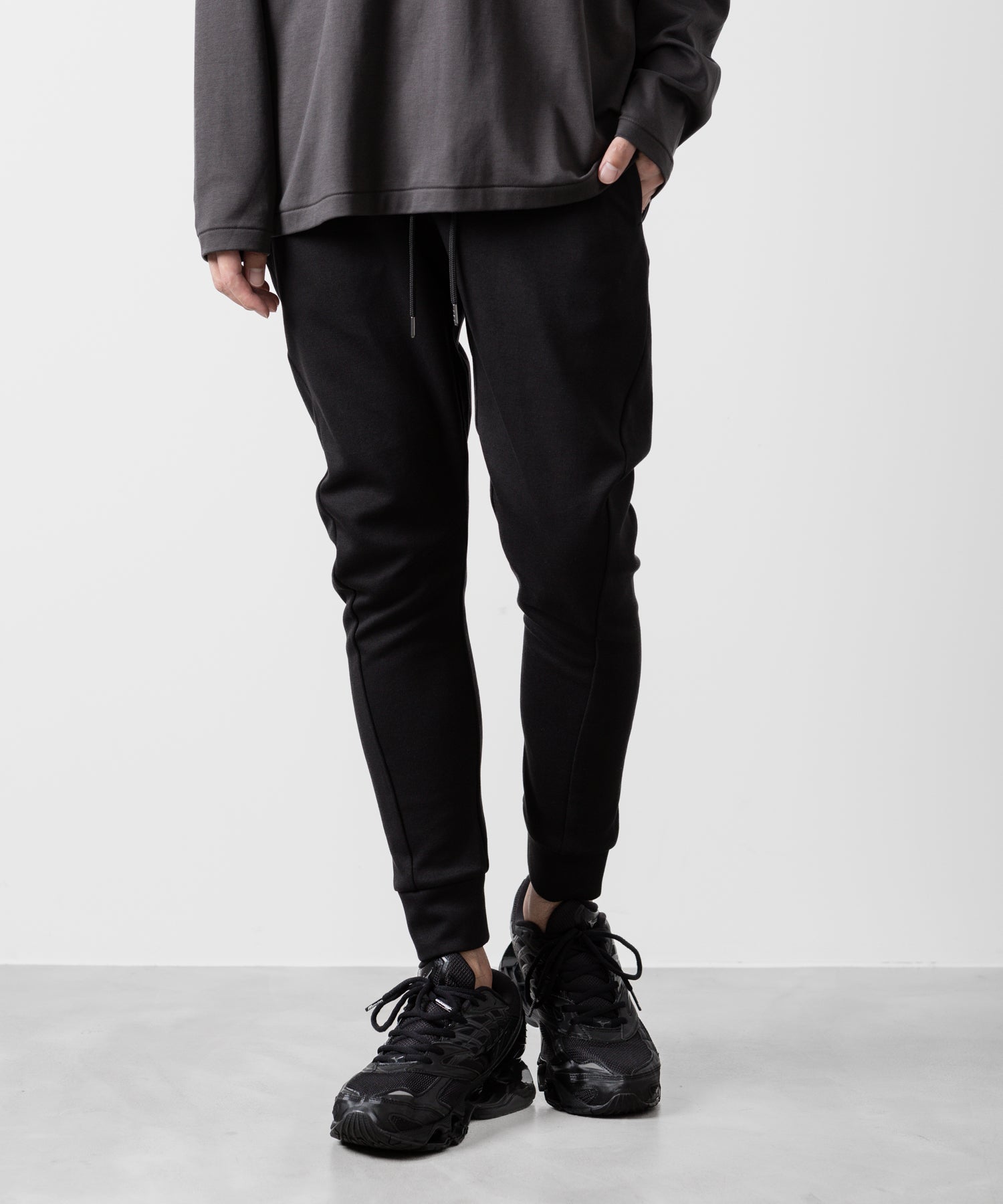 ATTACHMENT アタッチメントのCO/PE DOUBLE KNIT THREE DIMENSIONAL JOGGER PANTS - BLACK 公式通販サイトsession福岡セレクトショップ