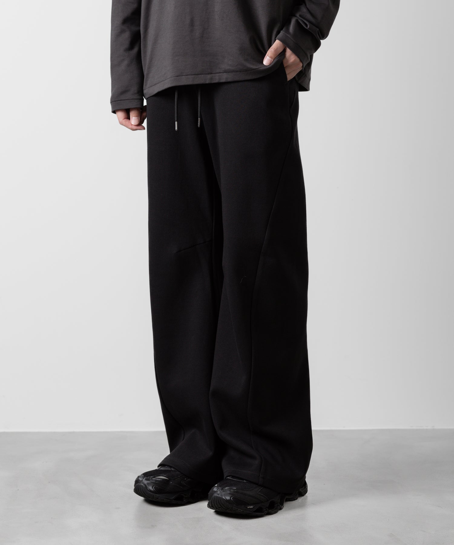 ATTACHMENT アタッチメントのCO/PE DOUBLE KNIT THREE DIMENSIONAL WIDE PANTS - BLACK 公式通販サイトsession福岡セレクトショップ