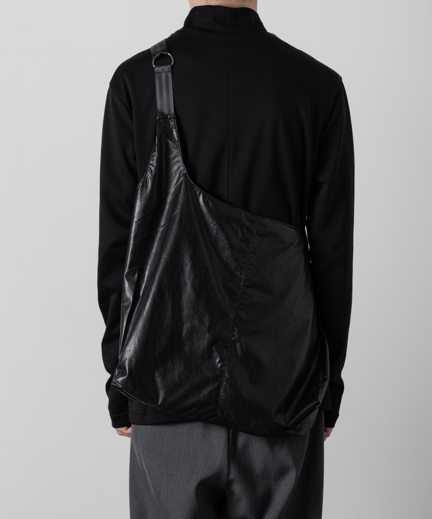 ATTACHMENT アタッチメント LIMITEDのSYNTHETIC SHOULDER SHOPPING BAG - BLACKの公式通販サイトsession福岡セレクトショップ