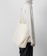 画像をギャラリービューアに読み込む, 【ATTACHMENT】ATTACHMENT アタッチメントの- 限定 - PADDING NYLON WEATHER SHOULDER SHOPPING BAG - OFF WHITE 公式通販サイトsession福岡セレクトショップ
