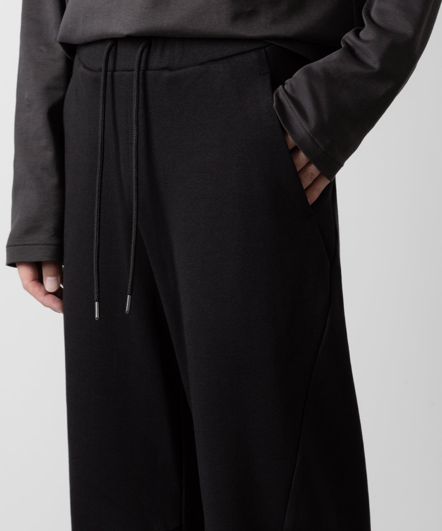 ATTACHMENT アタッチメントのCO/PE DOUBLE KNIT THREE DIMENSIONAL WIDE PANTS - BLACK 公式通販サイトsession福岡セレクトショップ