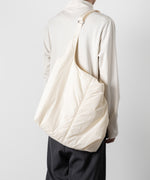 画像をギャラリービューアに読み込む, 【ATTACHMENT】ATTACHMENT アタッチメントの- 限定 - PADDING NYLON WEATHER SHOULDER SHOPPING BAG - OFF WHITE 公式通販サイトsession福岡セレクトショップ
