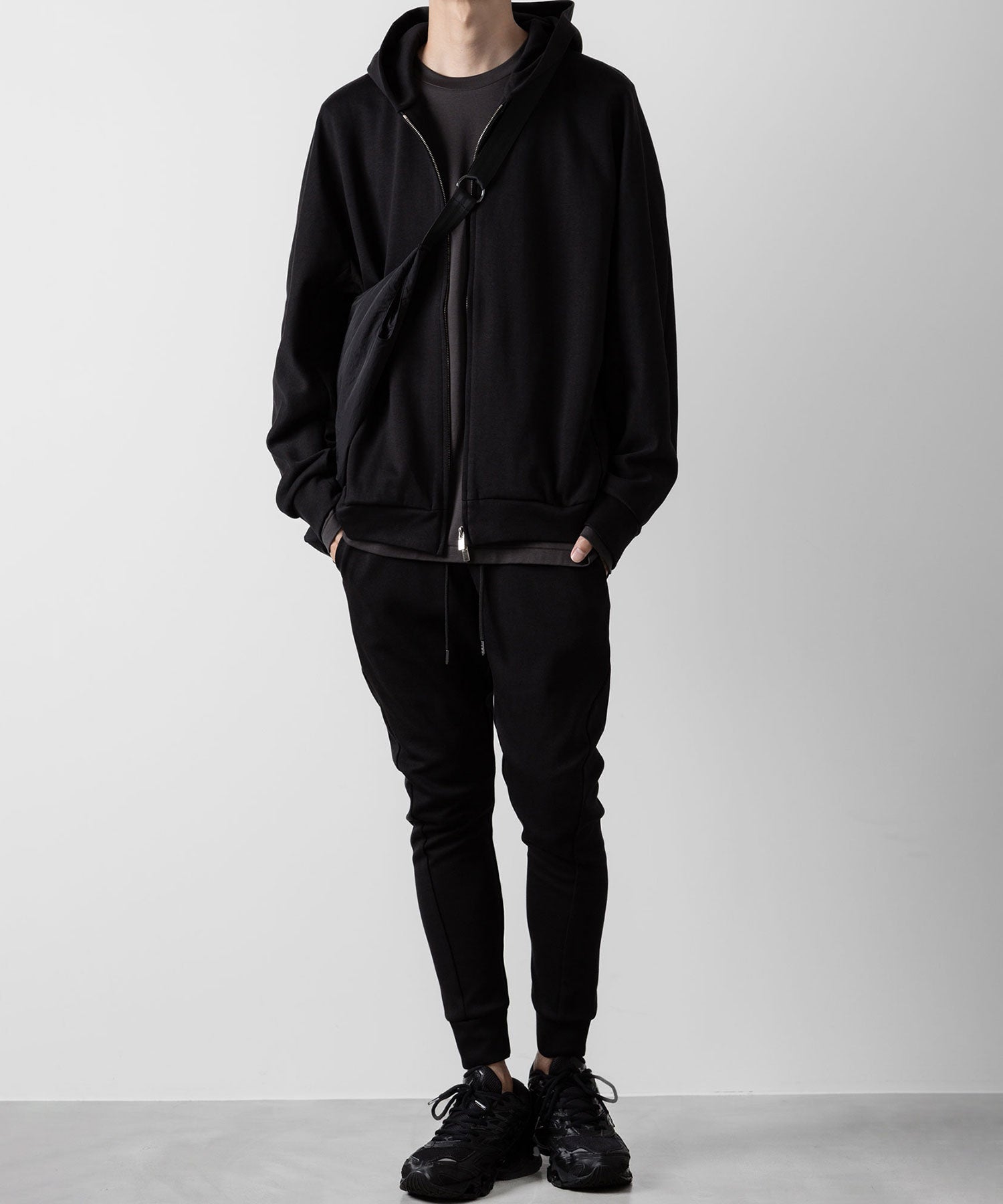 ATTACHMENT アタッチメントのCO/PE DOUBLE KNIT THREE DIMENSIONAL JOGGER PANTS - BLACK 公式通販サイトsession福岡セレクトショップ