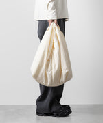 画像をギャラリービューアに読み込む, 【ATTACHMENT】ATTACHMENT アタッチメントの- 限定 - PADDING NYLON WEATHER SHOULDER SHOPPING BAG - OFF WHITE 公式通販サイトsession福岡セレクトショップ
