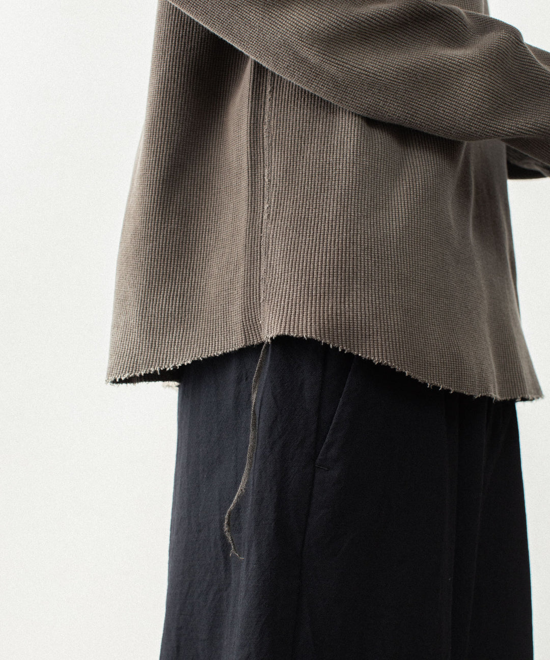 VEIN ヴェインのHIGH GAUGE WAFFLE LAYERED L/S TEE - KHAKI GRAYの公式通販サイトsession福岡セレクトショップ