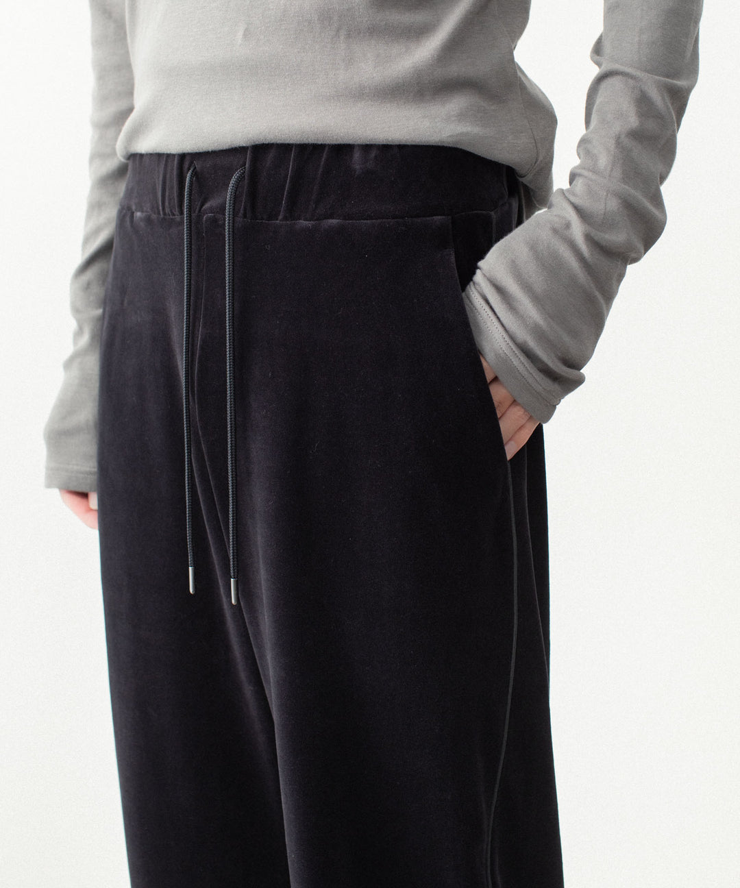 ATTACHMENT アタッチメントの80/2 ORGANIC VELOR BALLOON WIDE TRACK TROUSERS - BLACKの公式通販サイトsession福岡セレクトショップ