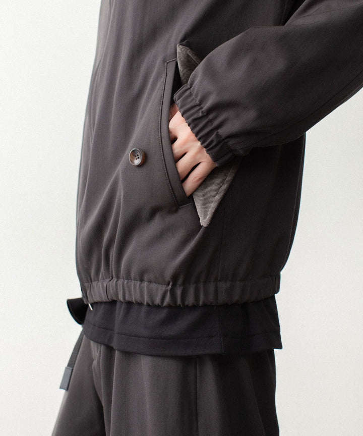 ATTACHMENT アタッチメントのWASHABLE HIGH TWIST GABARDINE HARRINGTON JACKET - KHAKI GRAYの公式通販サイトsession福岡セレクトショップ