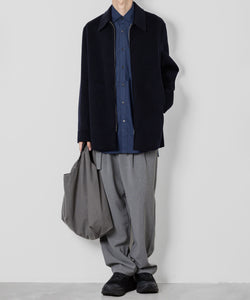 ATTACHMENT(アタッチメント)のPE STRETCH DOUBLE CLOTH BELTED TAPERED FIT TROUSERSのX.GRAY