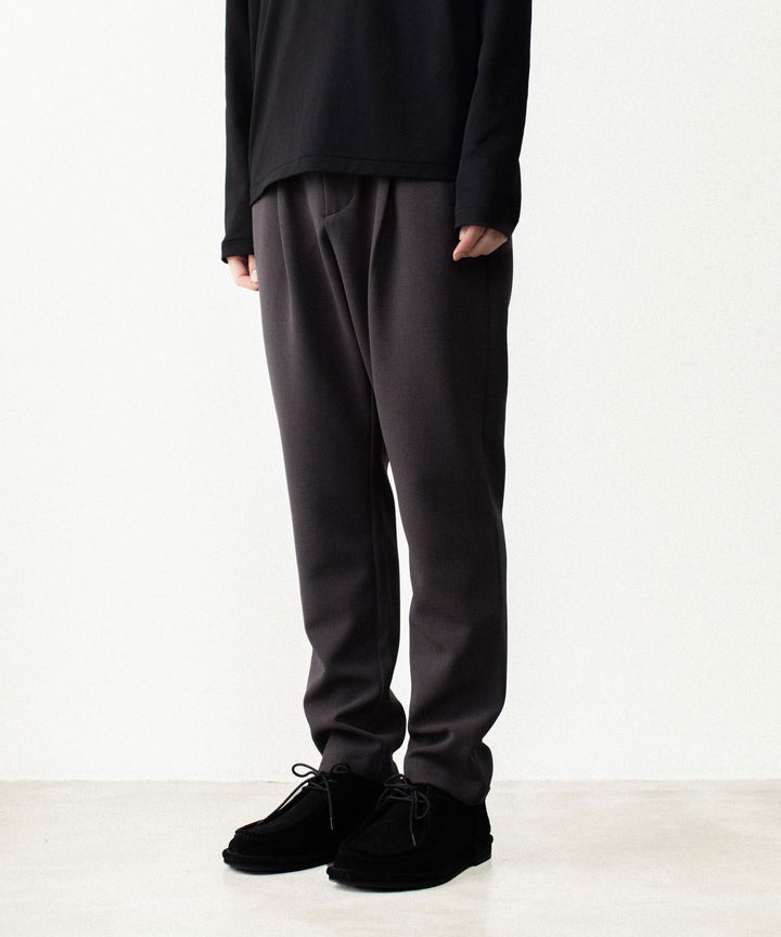 ATTACHMENT アタッチメントのPE STRETCH DOUBLE CLOTH REGULAR FIT 1TUCK TROUSERS - D.KH GRAYの公式通販サイトsession福岡セレクトショップ
