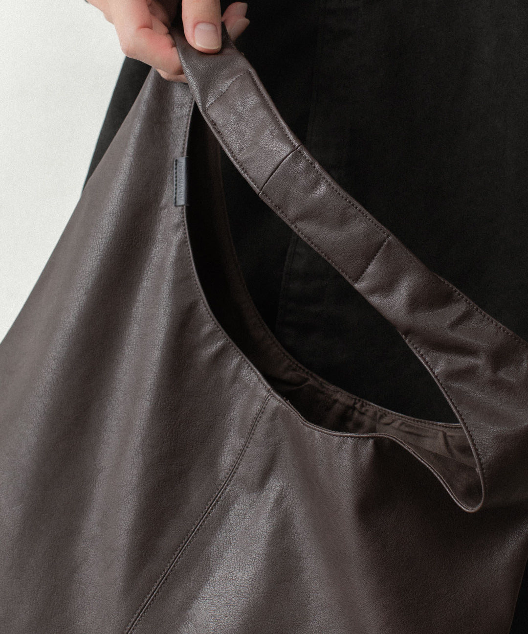 ATTACHMENT アタッチメントのSYNTHETIC LEATHER SMALL SHOPPING BAG - D.BROWNの公式通販サイトsession福岡セレクトショップ