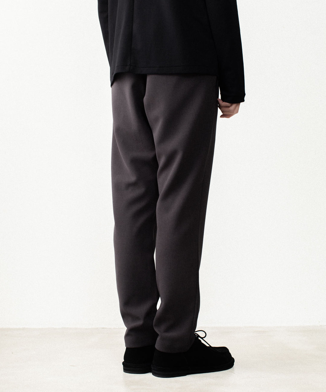 ATTACHMENT アタッチメントのPE STRETCH DOUBLE CLOTH REGULAR FIT 1TUCK TROUSERS - D.KH GRAYの公式通販サイトsession福岡セレクトショップ