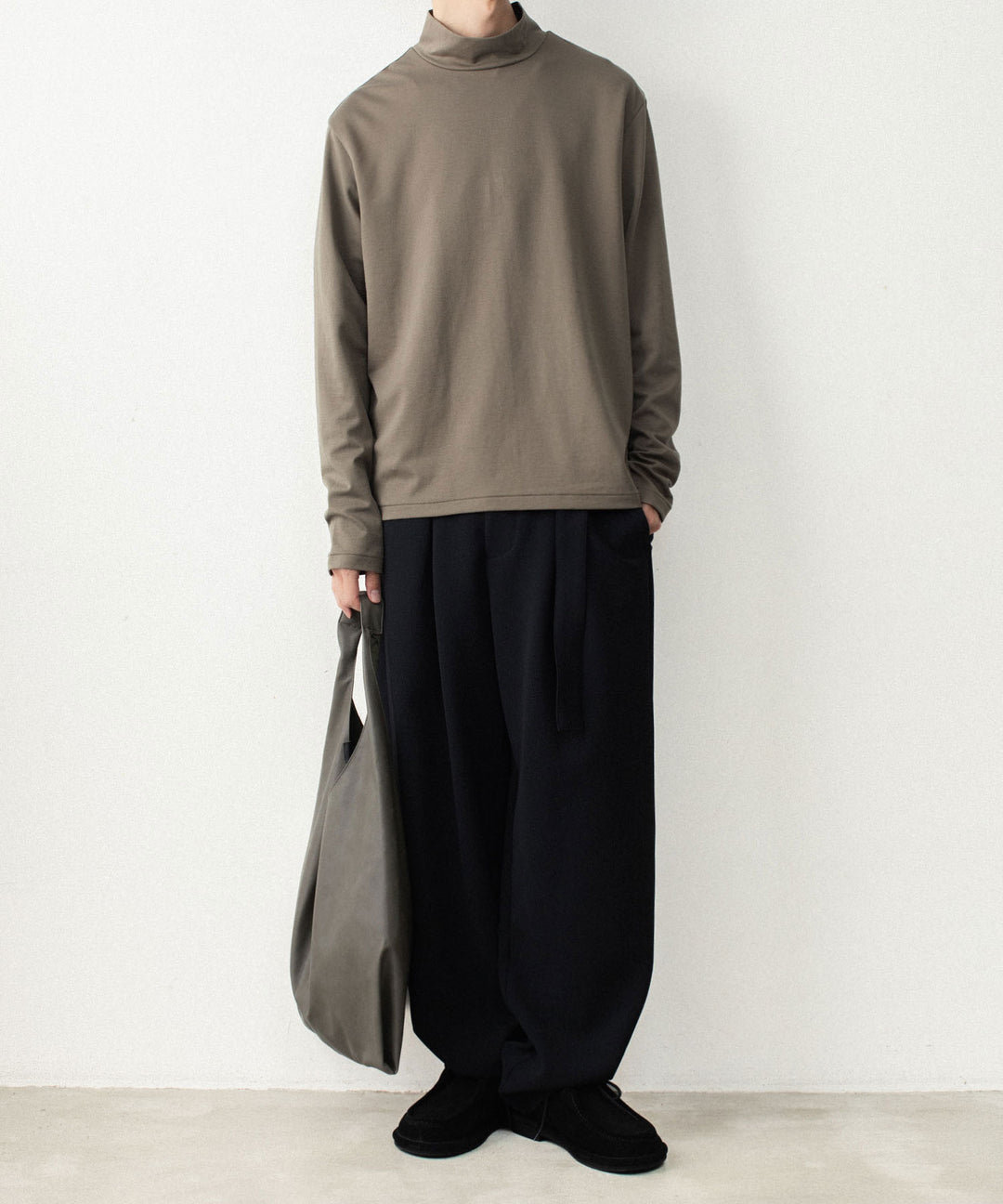 ATTACHMENT アタッチメントのCOTTON DOUBLE FACE SLIM FIT HIGHNECK L/S TEE - KHAKI GRAYの公式通販サイトsession福岡セレクトショップ