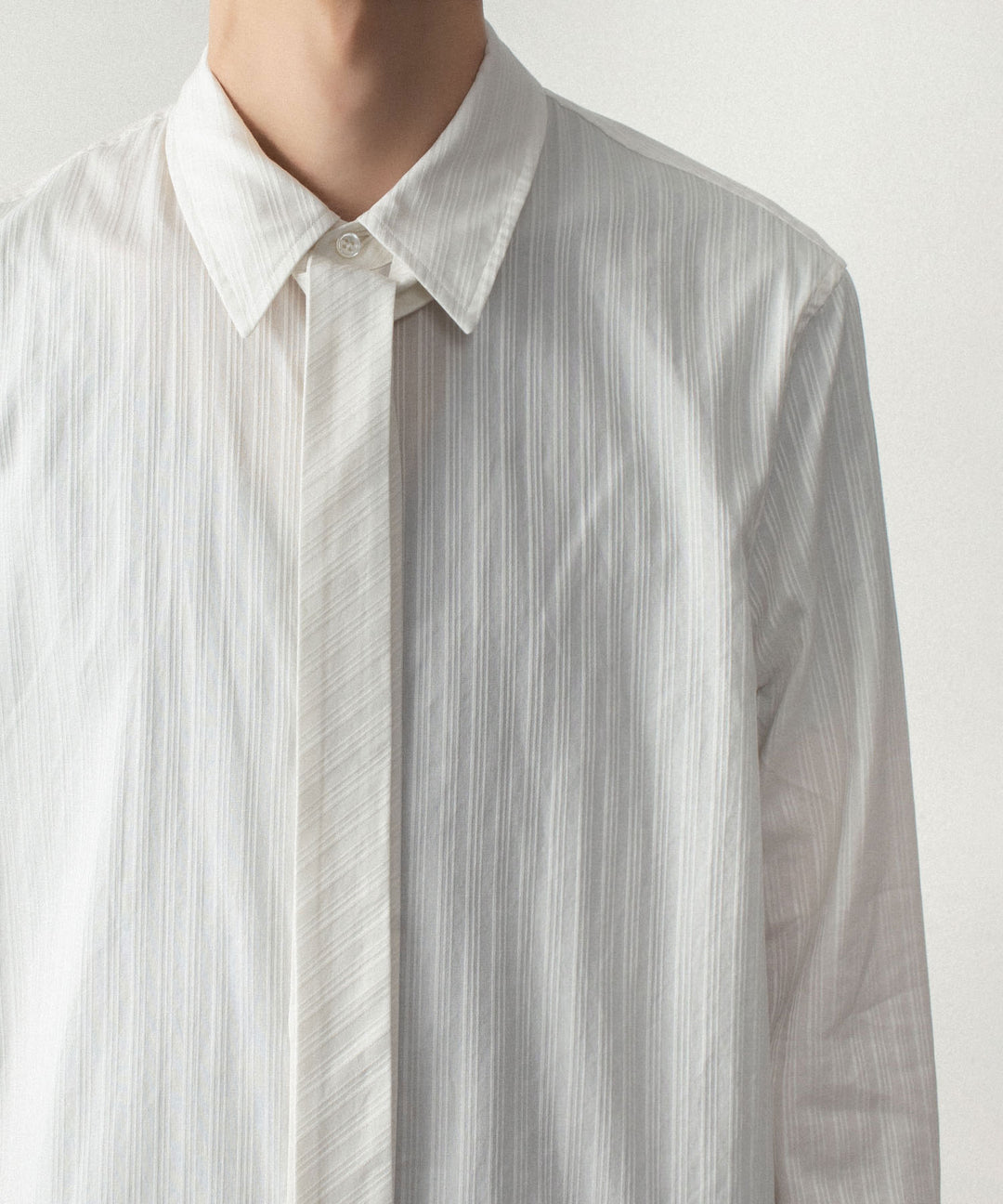 ATTACHMENT アタッチメントのCO SHADOW STRIPE BROAD NARROW TIE L/S SHIRT - OFF WHITEの公式通販サイトsession福岡セレクトショップ