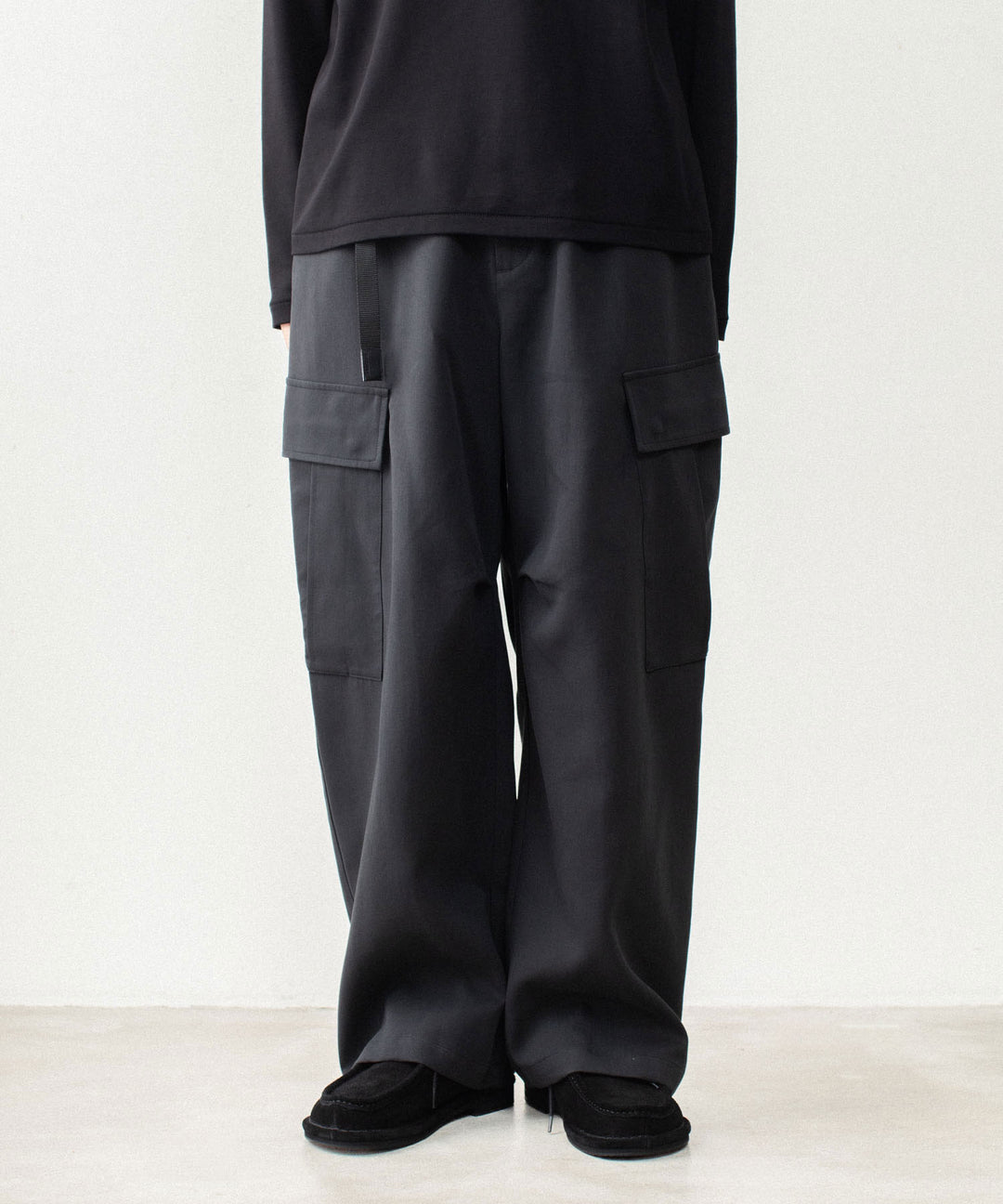 ATTACHMENT アタッチメントのCO/TEN POWDERY DOUBLE CROTH EASY CARGO TROUSERS - BLACKの公式通販サイトsession福岡セレクトショップ
