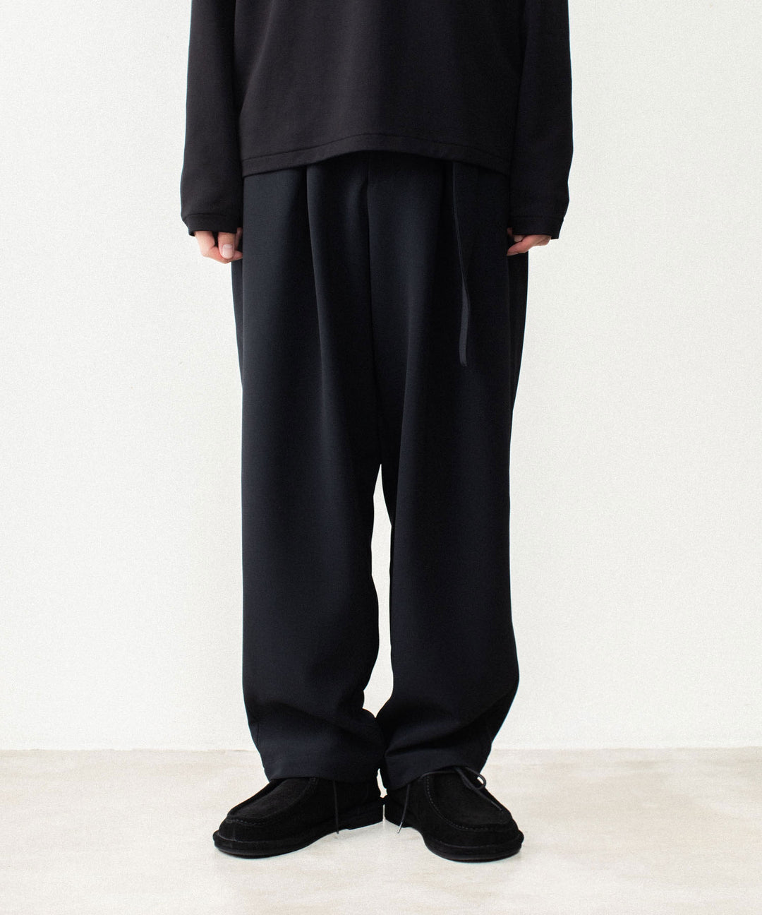 ATTACHMENT アタッチメントのPE STRETCH DOUBLE CLOTH CROSS TUCK TROUSERS - BLACKの公式通販サイトsession福岡セレクトショップ