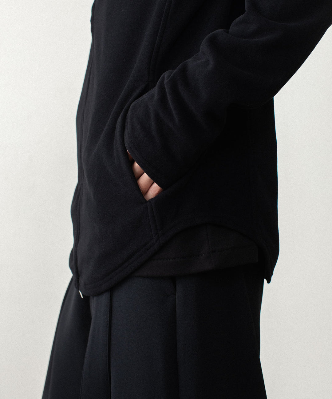 ATTACHMENT アタッチメントのVI/PE SMOOTH ZIP-UP LIGHT HOODIE - BLACKの公式通販サイトsession福岡セレクトショップ