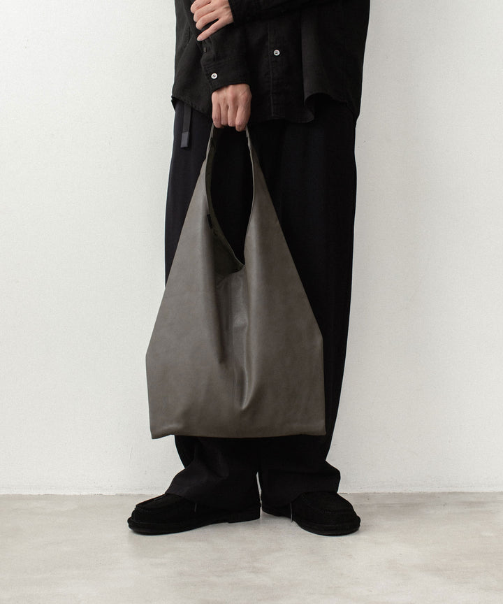 ATTACHMENT アタッチメントのSYNTHETIC LEATHER SMALL SHOPPING BAG - KHAKI GRAYの公式通販サイトsession福岡セレクトショップ
