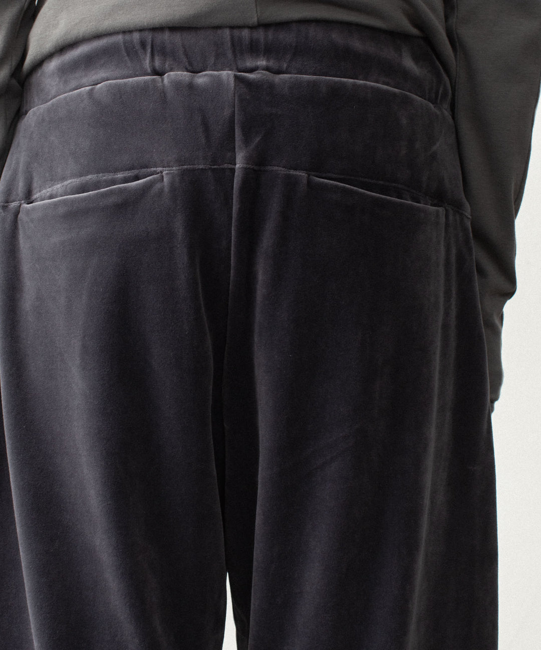 ATTACHMENT アタッチメントの80/2 ORGANIC VELOR BALLOON WIDE TRACK TROUSERS - D.GRAYの公式通販サイトsession福岡セレクトショップ