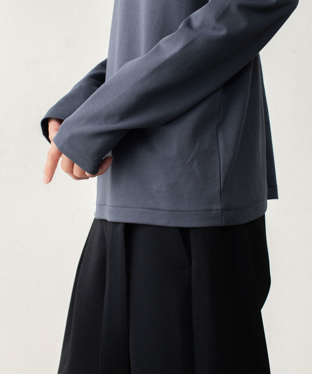ATTACHMENT アタッチメントのCOTTON DOUBLE FACE SLIM FIT HIGHNECK L/S TEE - NAVYの公式通販サイトsession福岡セレクトショップ