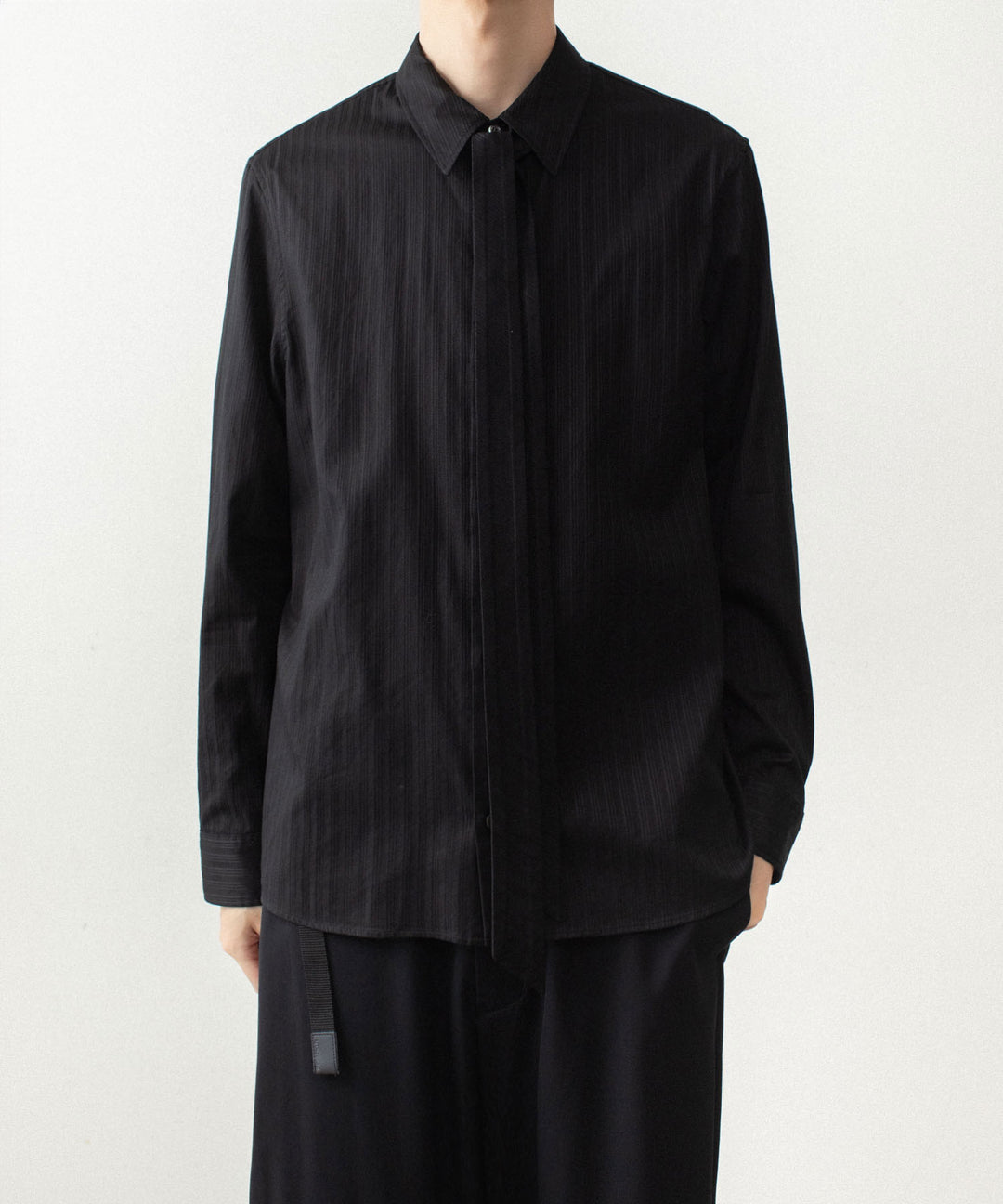 ATTACHMENT アタッチメントのCO SHADOW STRIPE BROAD NARROW TIE L/S SHIRT - BLACKの公式通販サイトsession福岡セレクトショップ